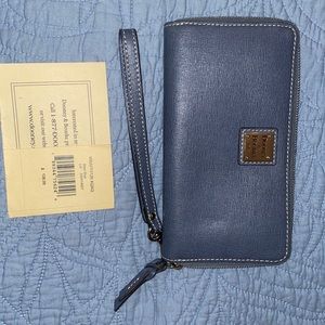 Zip around clutch with removable wrist strap-Dooney&Bourke